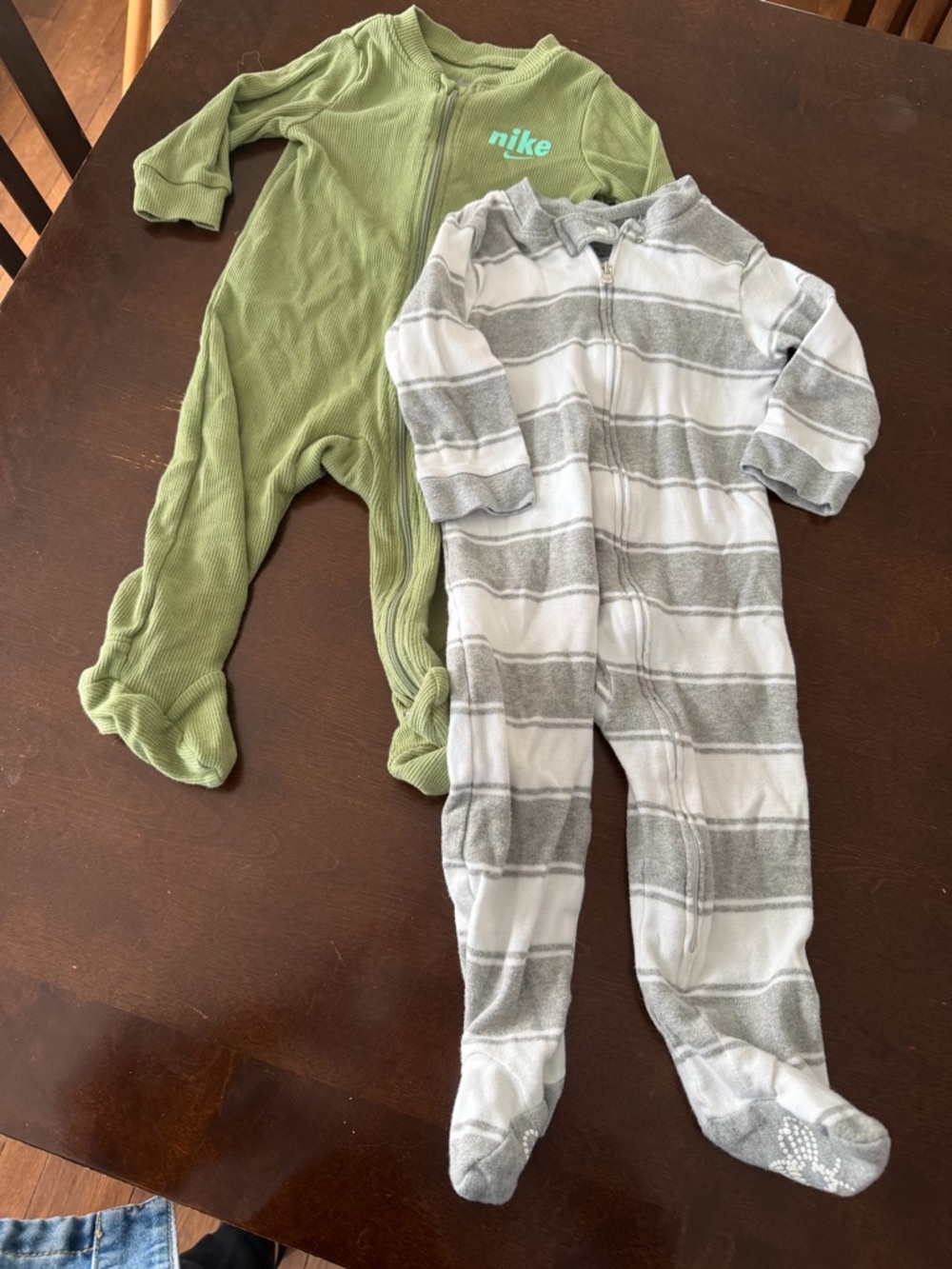 Zip up pajamas bundle